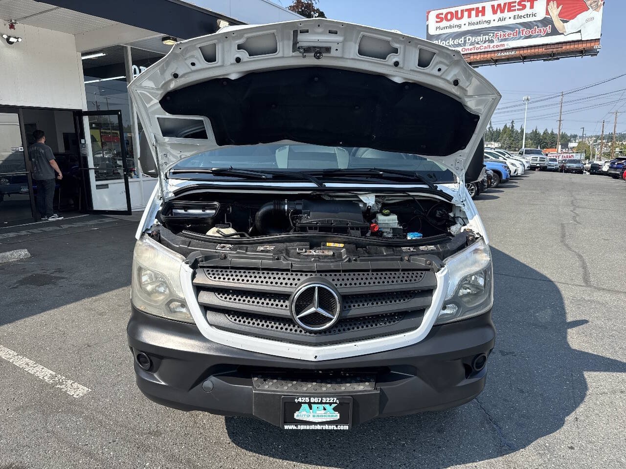 Used 2014 Mercedes-Benz Sprinter 2500 image 12