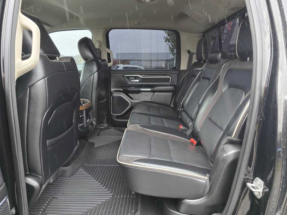 Used 2022 RAM 1500 Laramie AWD/4WD image 16