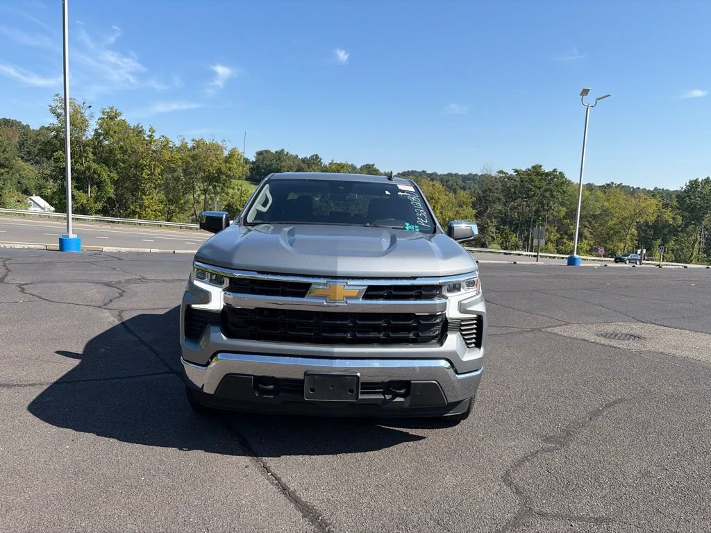 Used 2023 Chevrolet Silverado 1500 LT AWD/4WD image 3