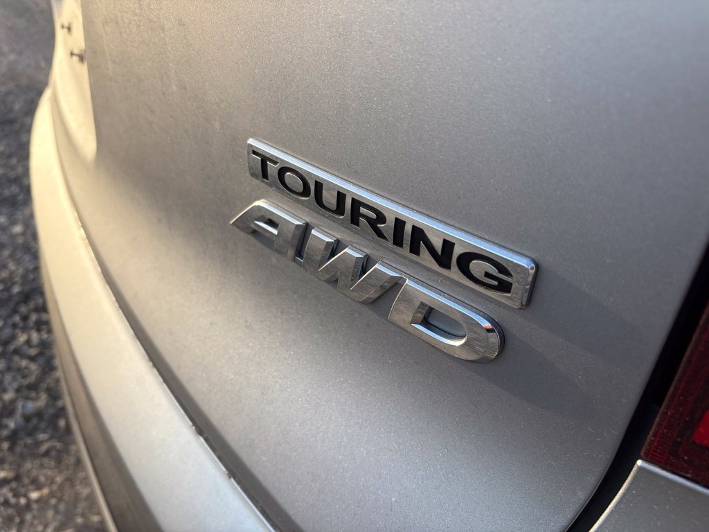 Used 2017 Honda Pilot Touring image 4