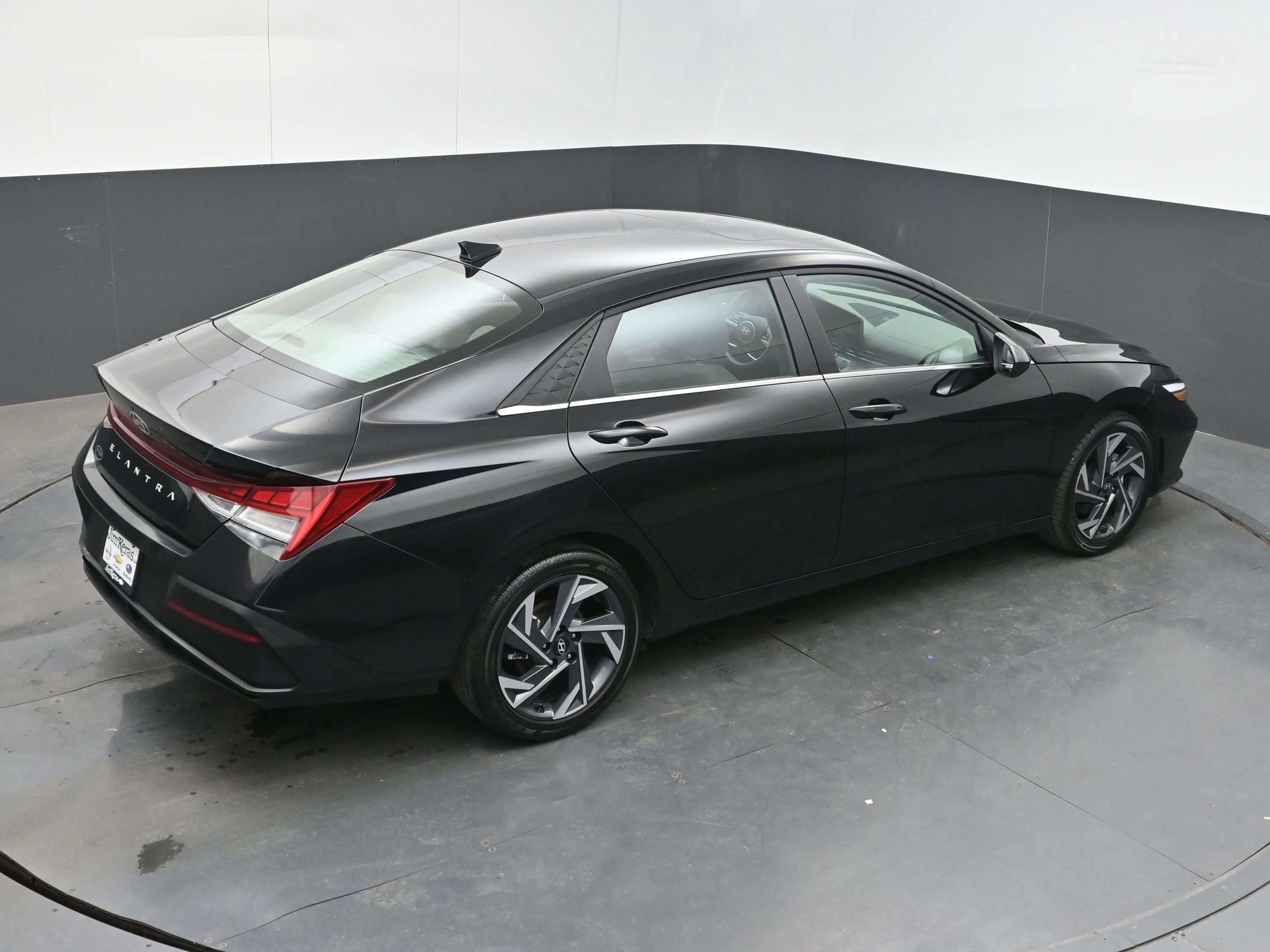 Used 2025 Hyundai Elantra SEL image 38