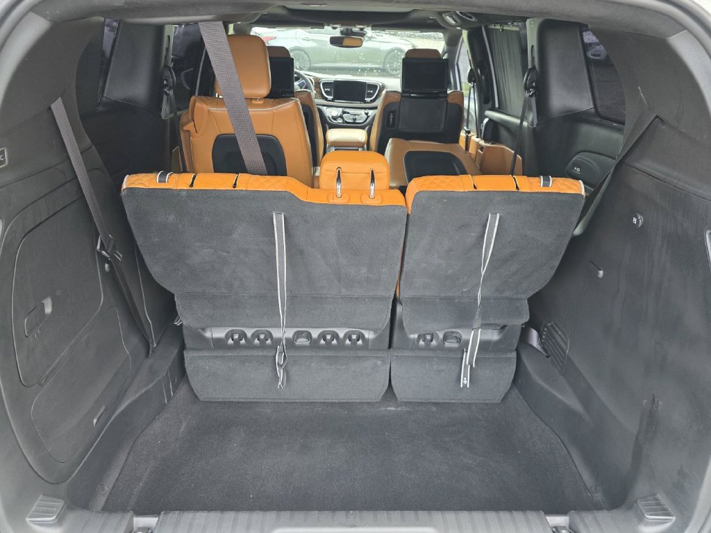 Used 2022 Chrysler Pacifica Pinnacle FWD image 15
