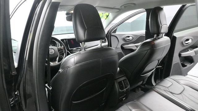 Used 2020 Jeep Cherokee Limited AWD/4WD image 24