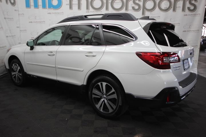 Used 2018 Subaru Outback 2.5i Limited image 3