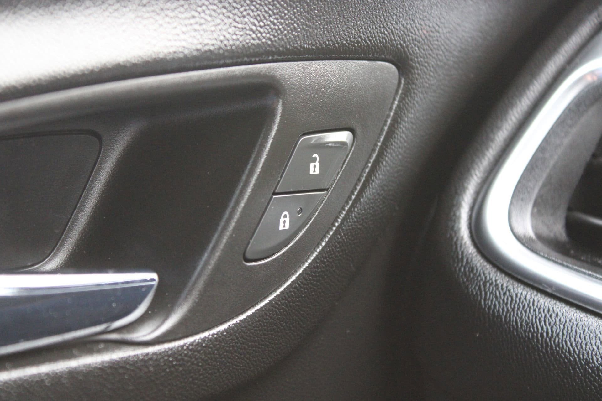 Used 2022 Chevrolet Equinox LT FWD image 23