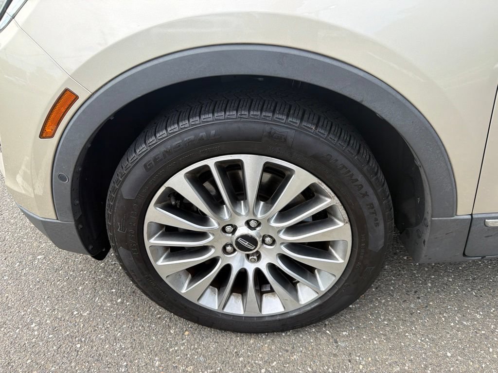 Used 2017 Lincoln MKC Reserve AWD/4WD image 29