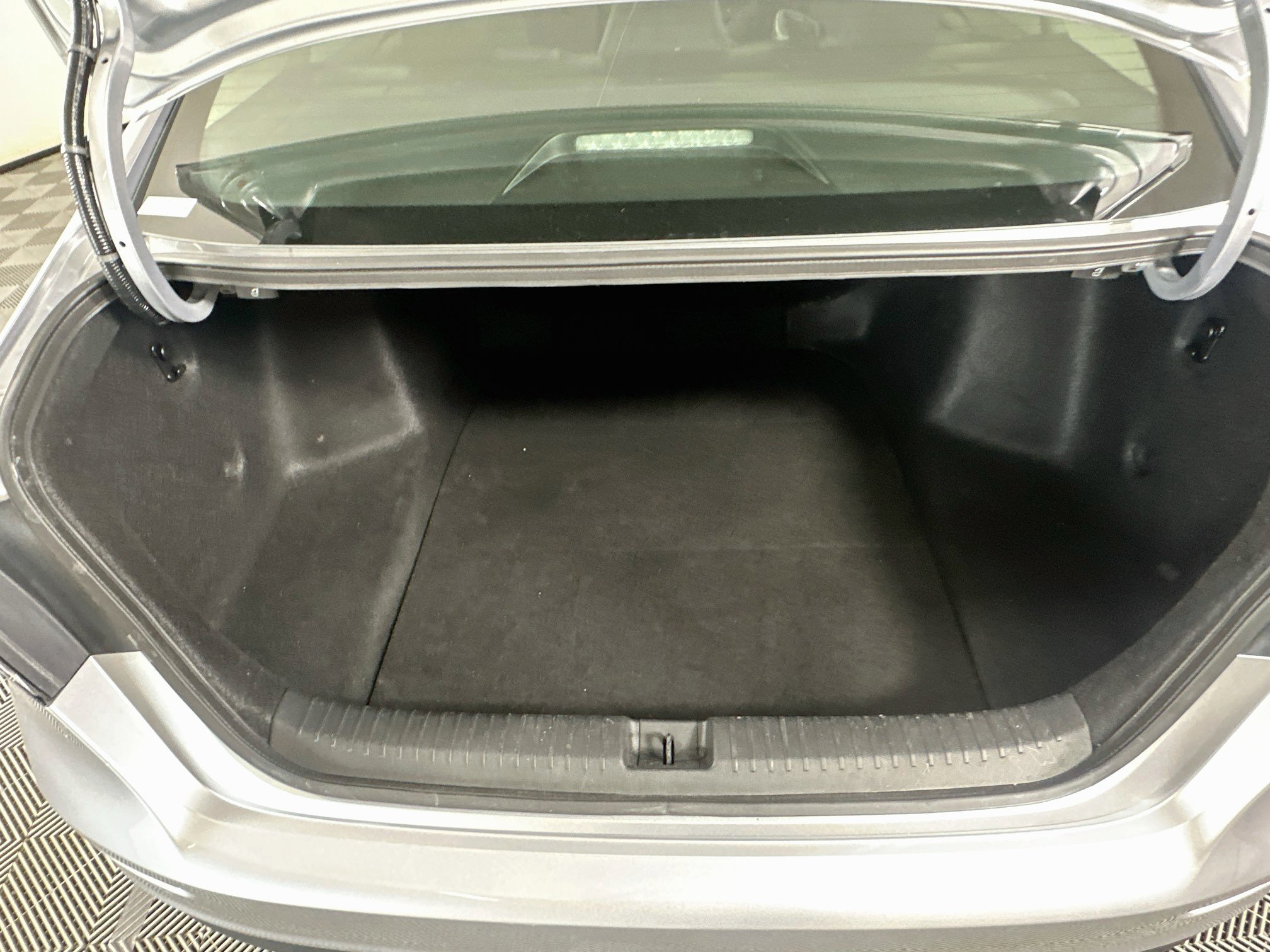 Used 2025 Honda Accord SE image 27