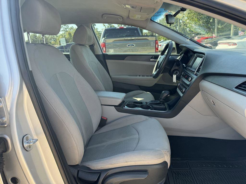 Used 2019 Hyundai Sonata SE FWD image 14
