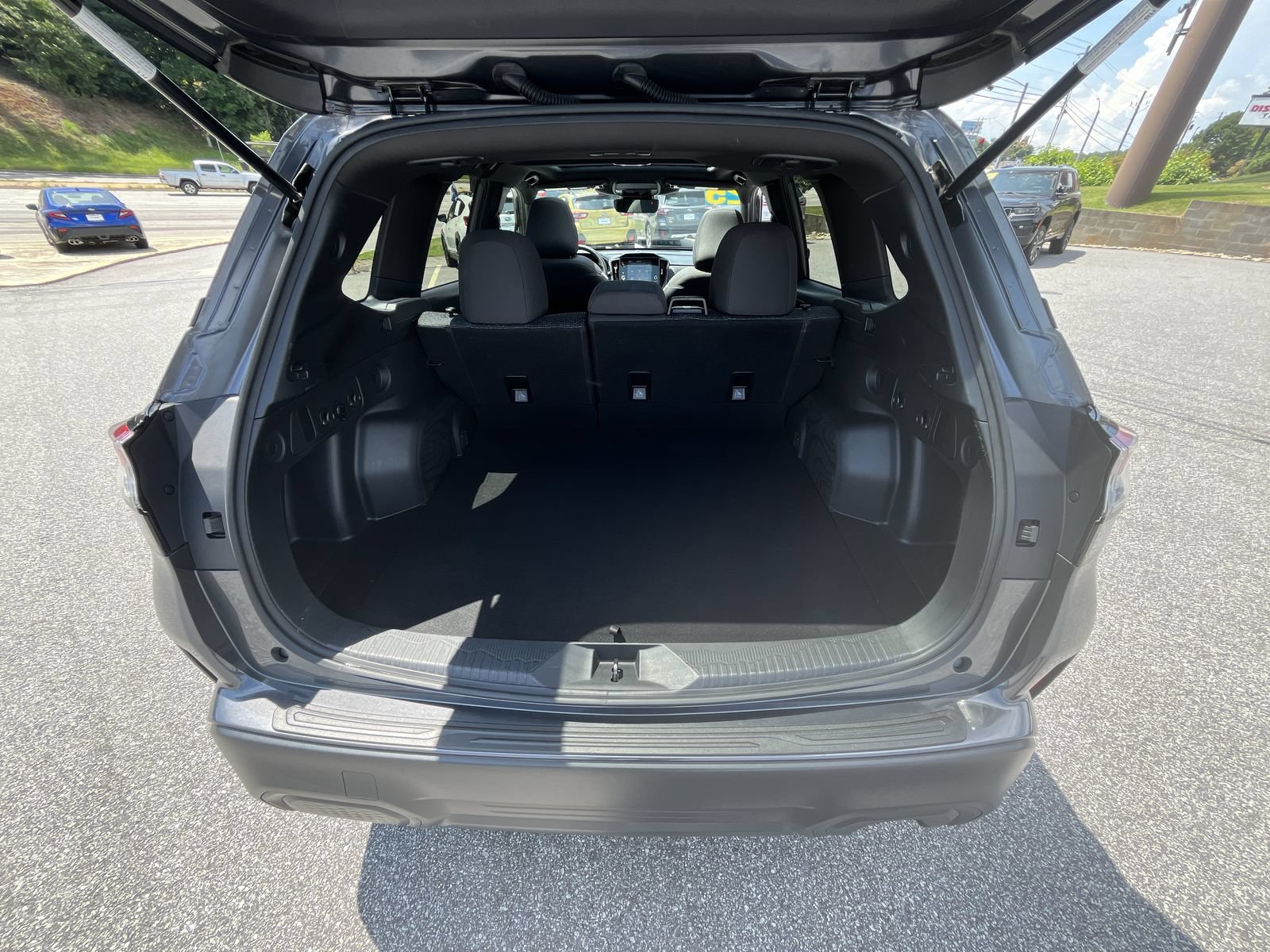 Certified 2025 Subaru Forester Premium AWD/4WD image 27