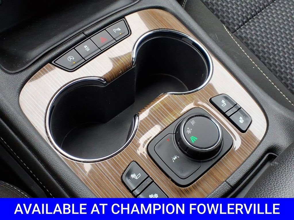 Certified 2023 GMC Acadia SLE w/ Driver Convenience Package FWD image 30