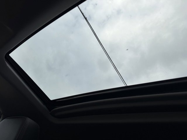 Used 2024 GMC Sierra 3500 Denali w/ Denali Reserve Package image 35