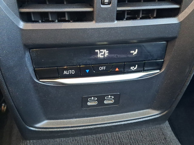 Certified 2025 BMW 330i xDrive Sedan w/ Convenience Package image 10