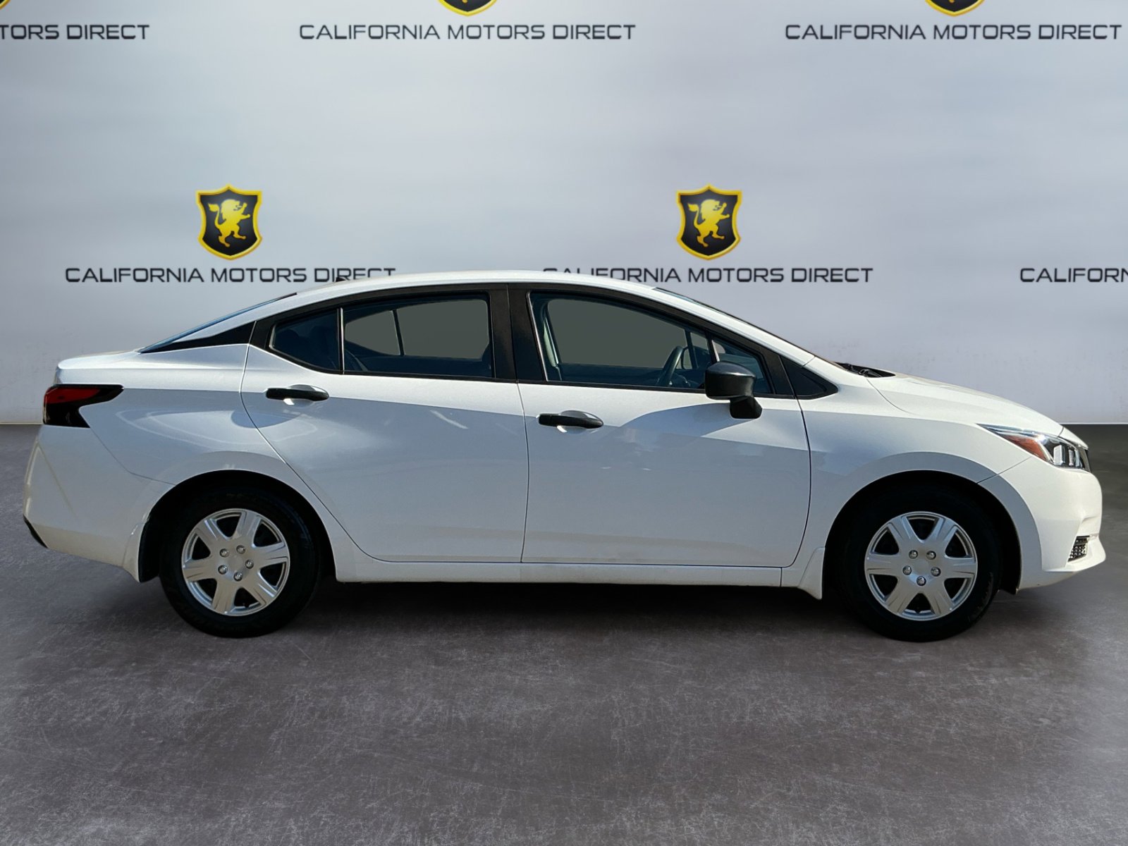 Used 2021 Nissan Versa S image 4