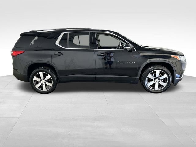 Used 2019 Chevrolet Traverse LT w/ LT Premium Package FWD image 2