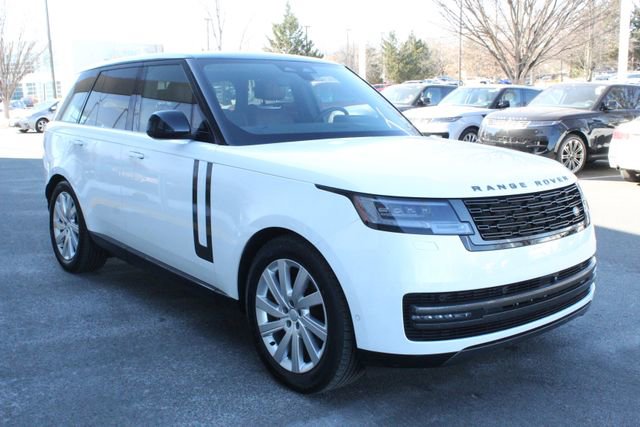 Used 2024 Land Rover Range Rover SE image 10