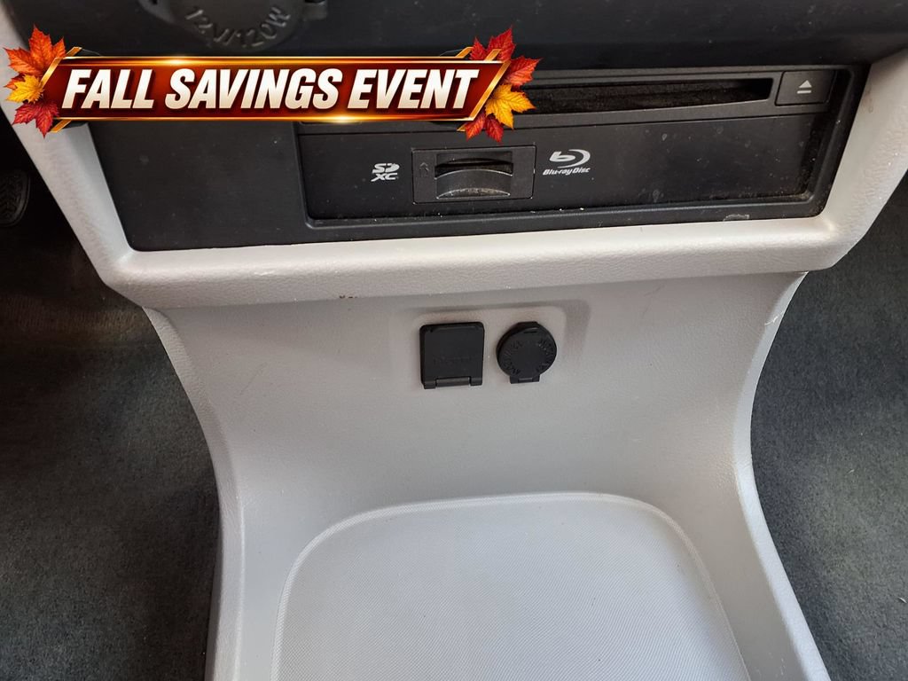 Used 2017 Toyota Sienna XLE Premium FWD image 24
