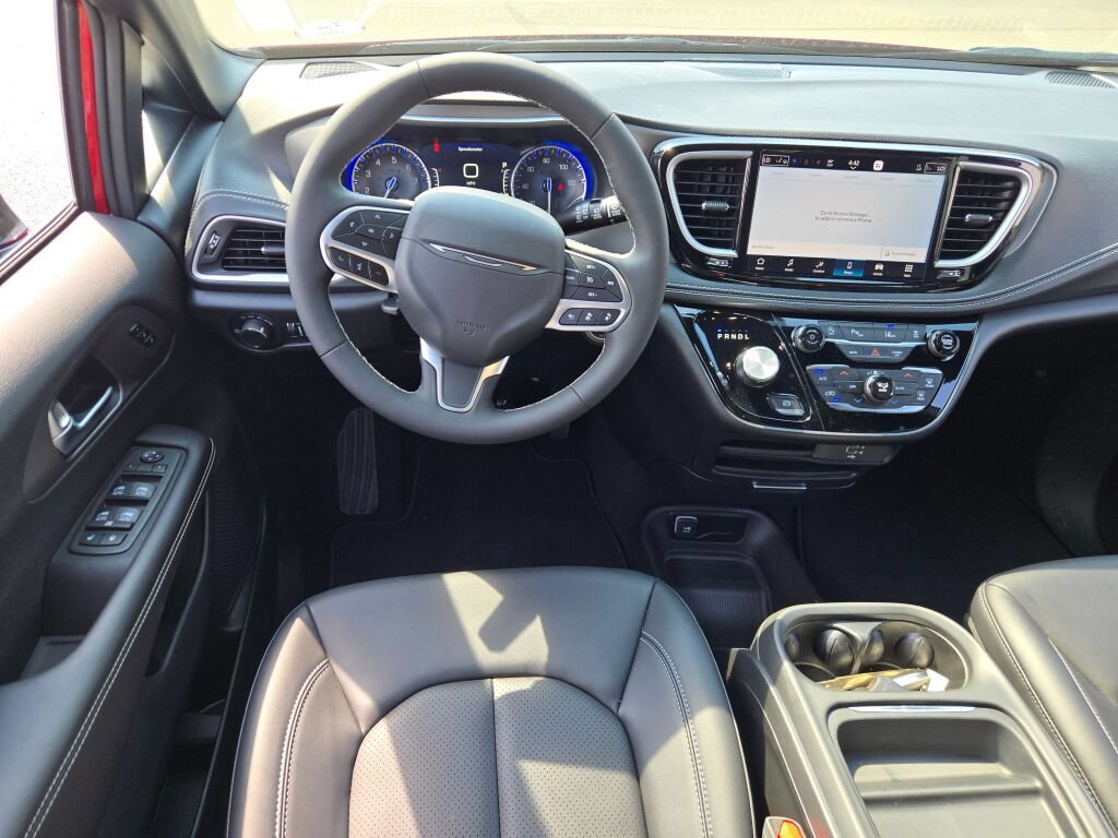 New 2027 Chrysler Pacifica Select AWD/4WD image 19