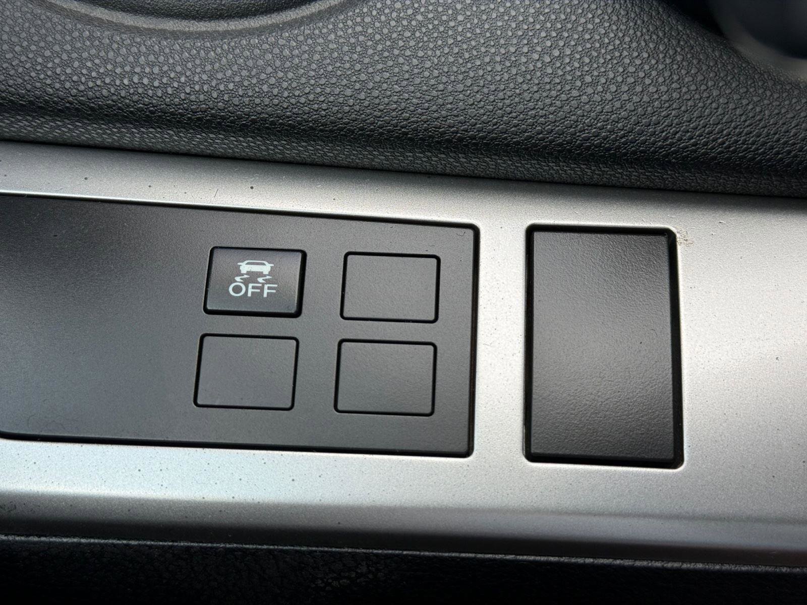 Used 2012 MAZDA MAZDA3 i Sport image 19