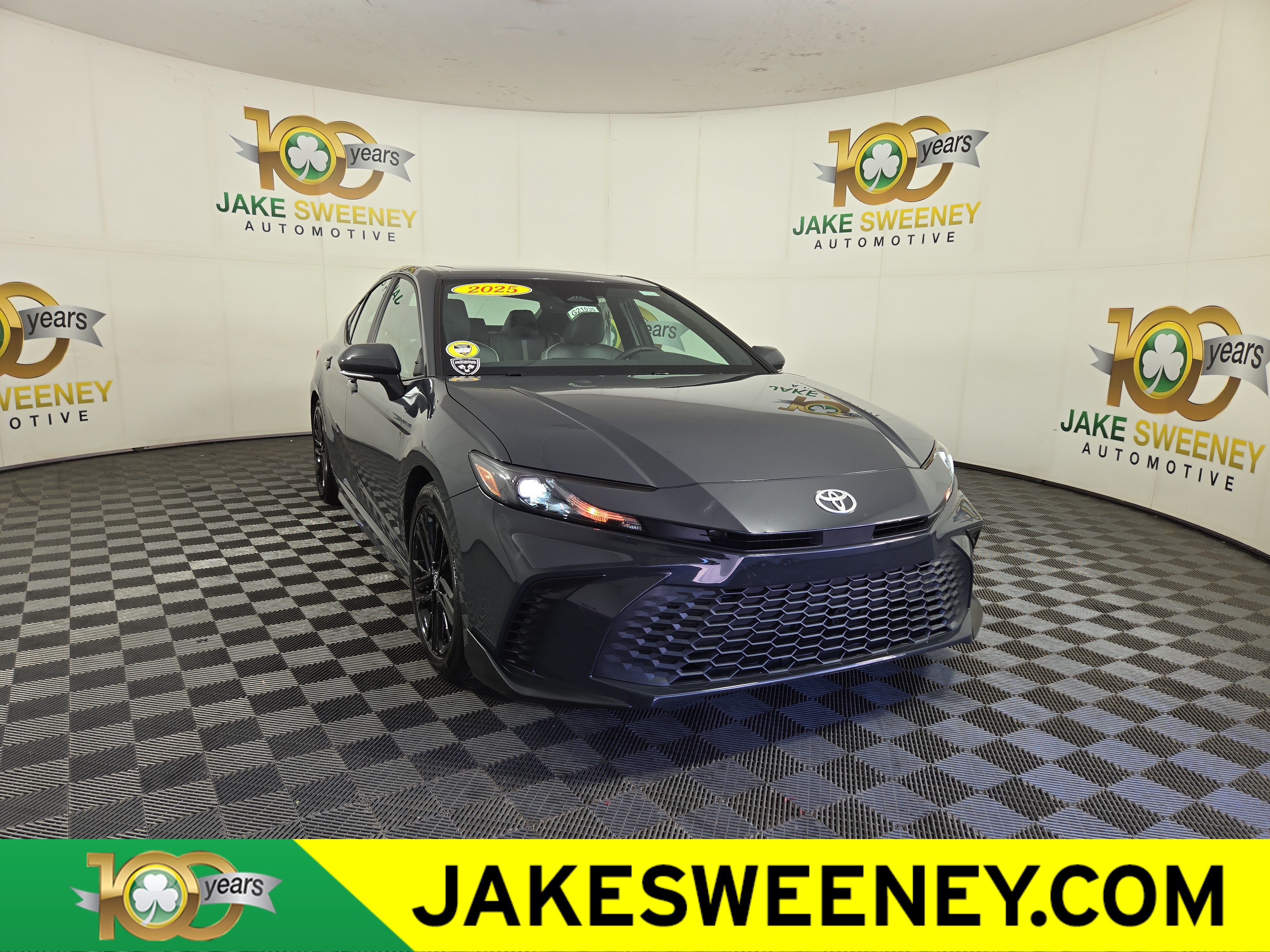 Used 2025 Toyota Camry SE w/ Convenience Package
