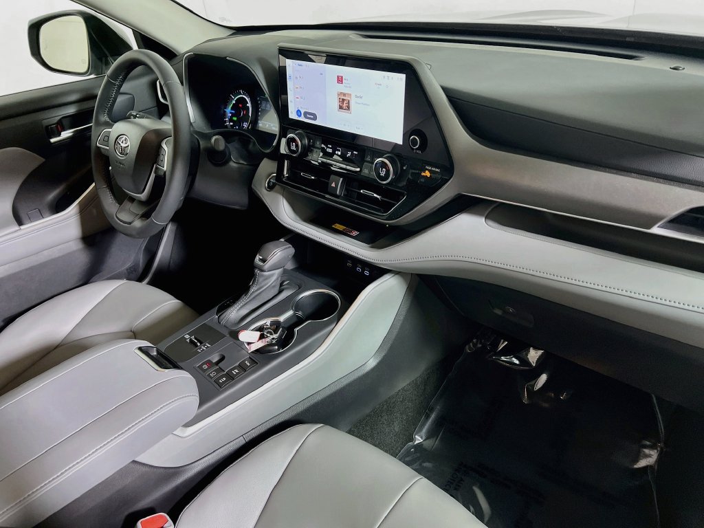 Certified 2026 Toyota Highlander XLE AWD/4WD image 28