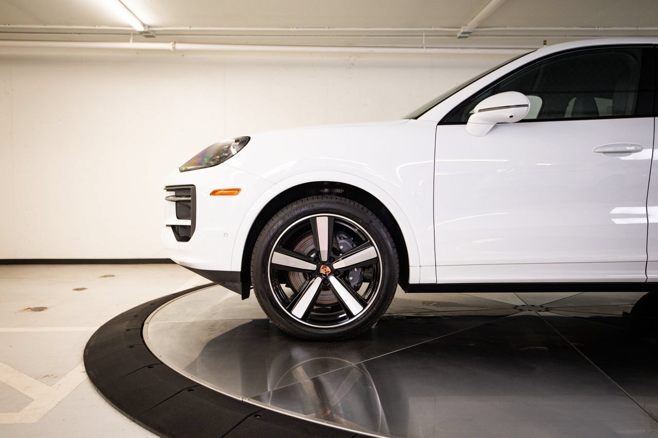 Certified 2026 Porsche Cayenne Coupe AWD/4WD image 11