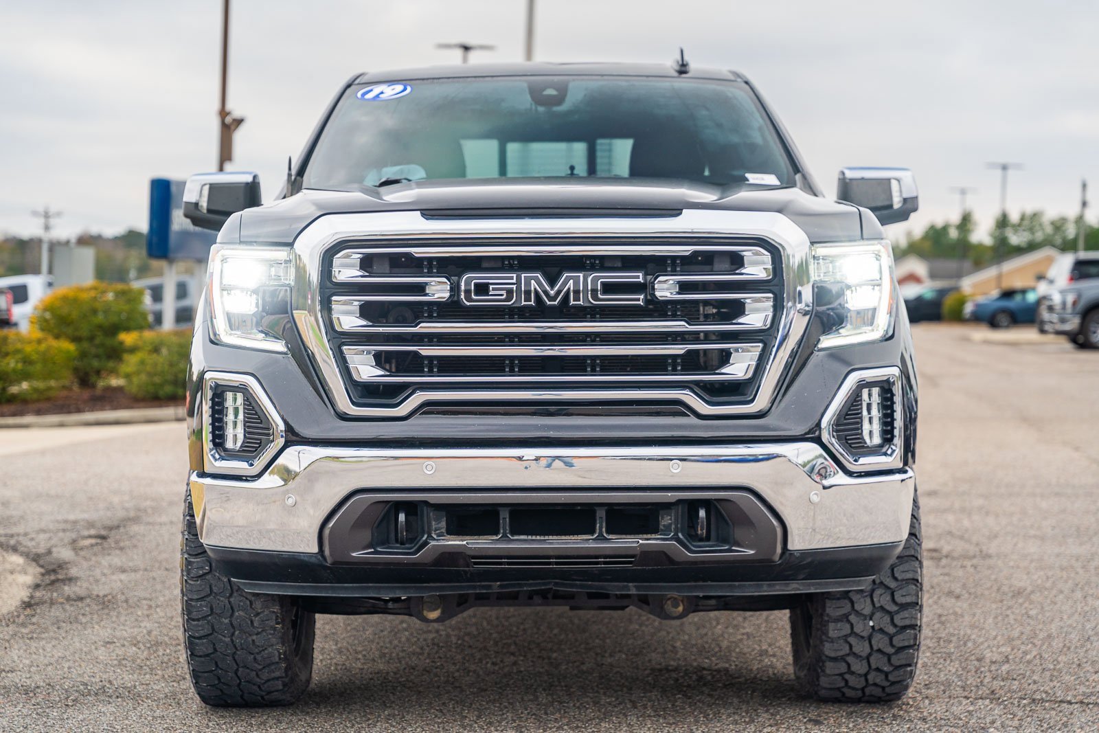 Used 2019 GMC Sierra 1500 SLT w/ SLT Premium Plus Package image 2