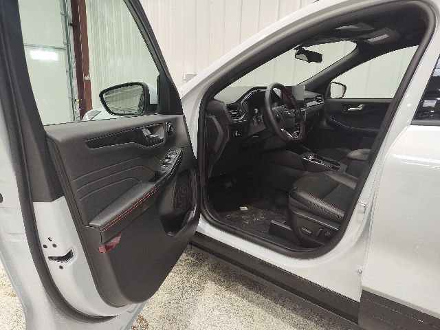 New 2026 Ford Escape ST-Line Select w/ Tech Pack #2 AWD/4WD image 13