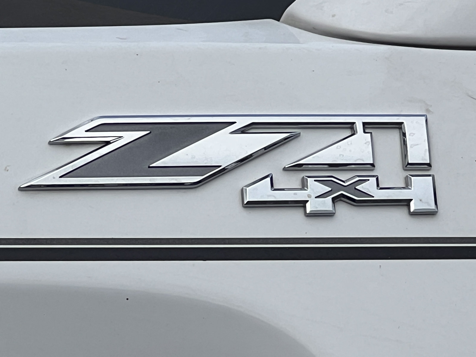 Used 2019 GMC Sierra 1500 SLE w/ SLE Value Package AWD/4WD image 2