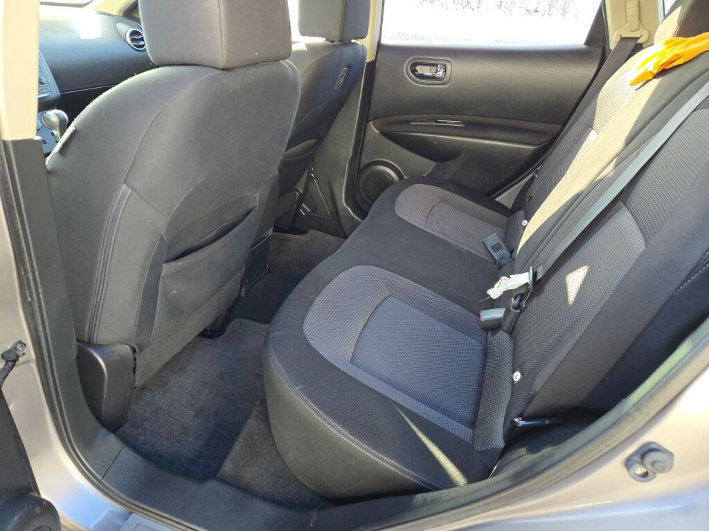 Used 2013 Nissan Rogue SV w/ Premium Pkg image 15