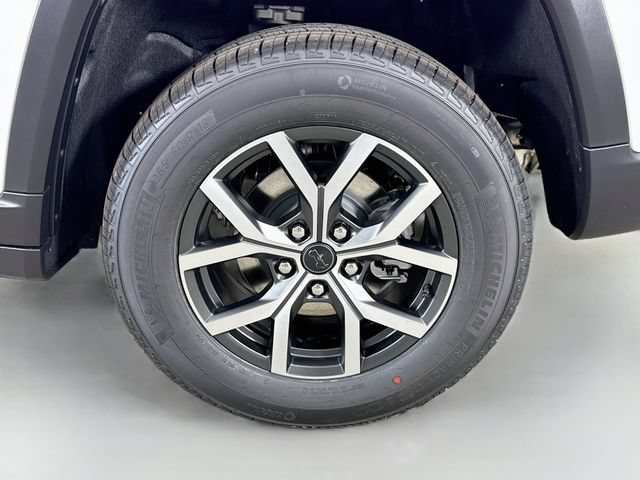 New 2027 Jeep Grand Cherokee Laredo AWD/4WD image 29