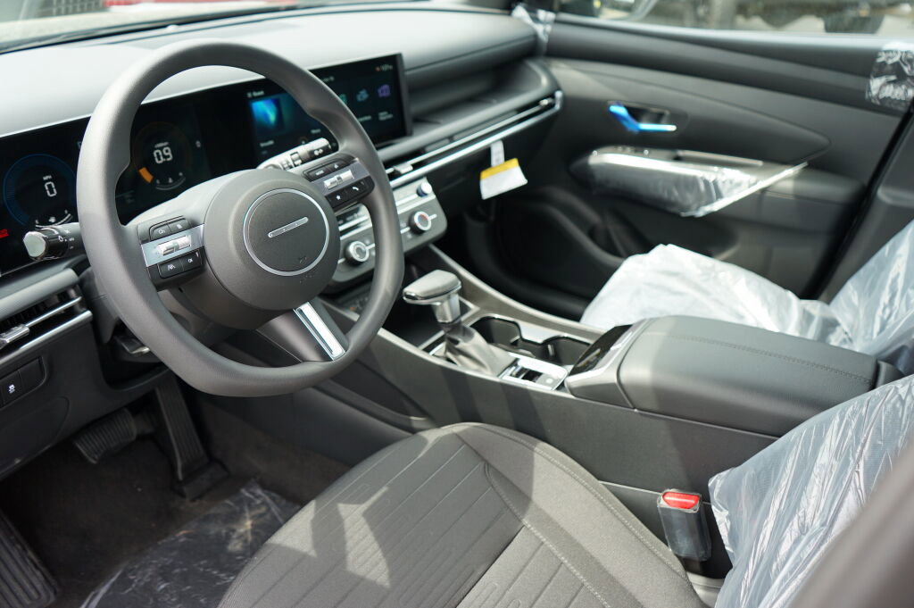 New 2025 Hyundai Santa Cruz SE AWD/4WD image 11