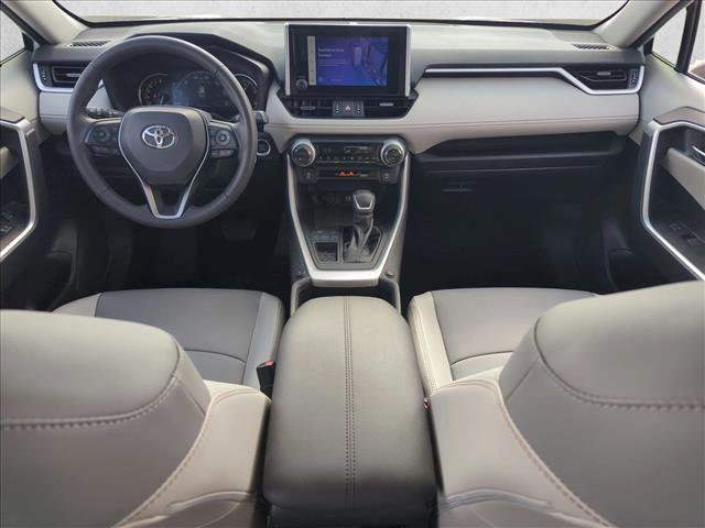 Used 2023 Toyota RAV4 XLE Premium image 15