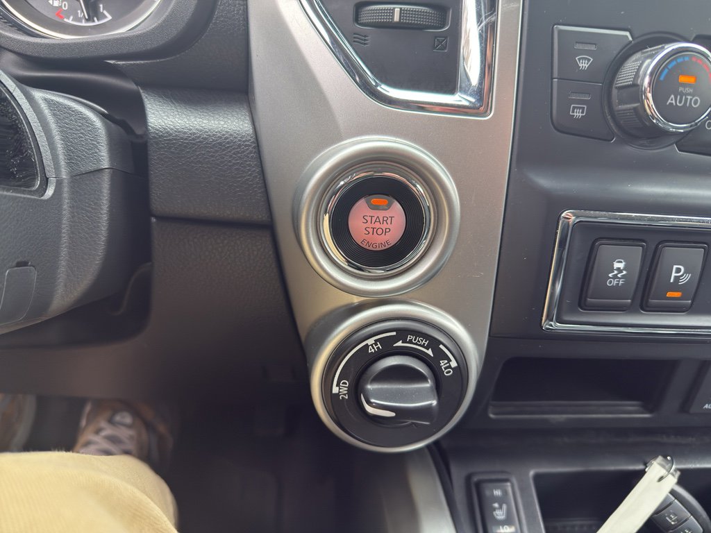Used 2017 Nissan Titan SV image 20