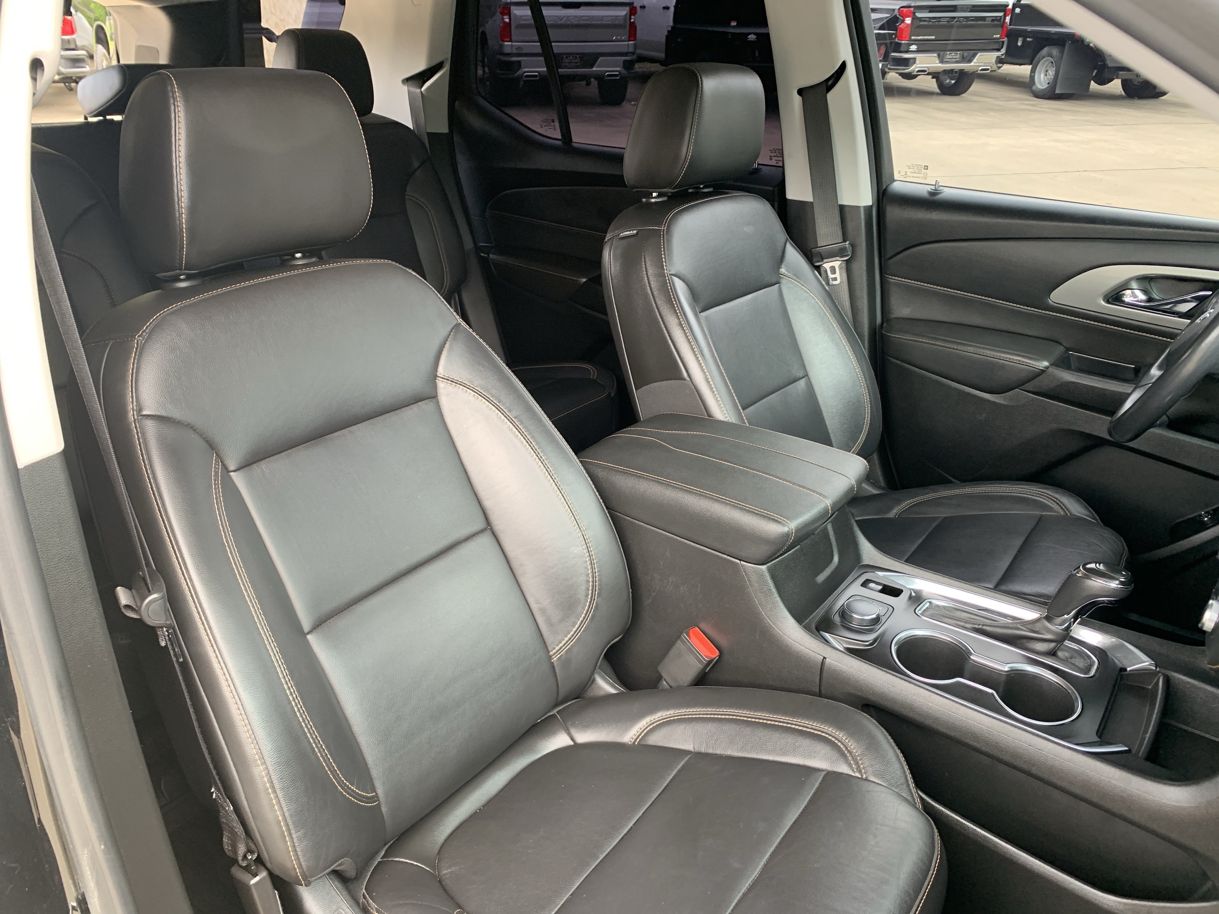 Used 2020 Chevrolet Traverse RS FWD image 47