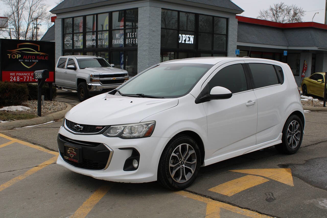 Used 2018 Chevrolet Sonic LT w/ Convenience Package image 1