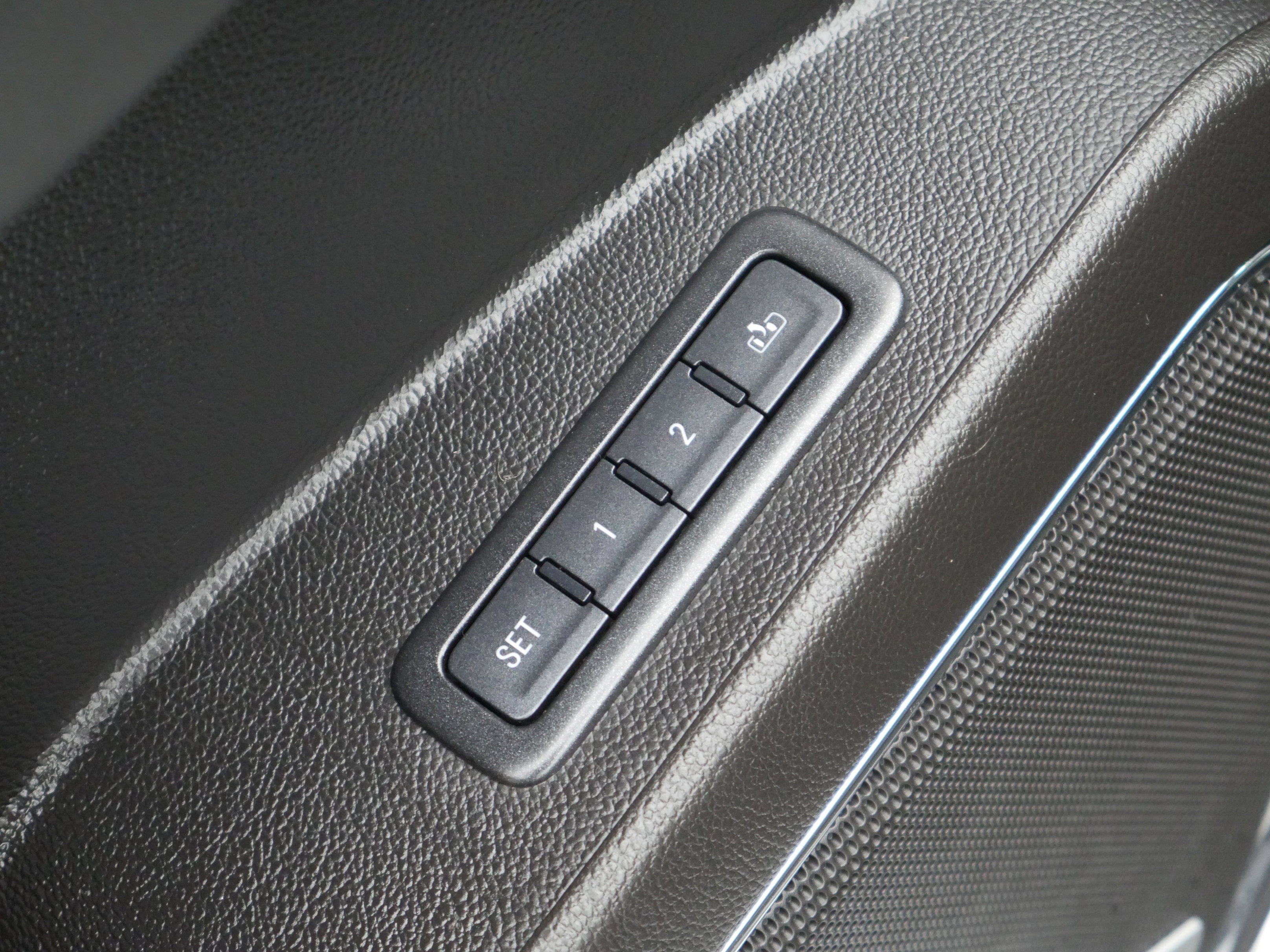 Used 2016 Chevrolet Tahoe LTZ image 41