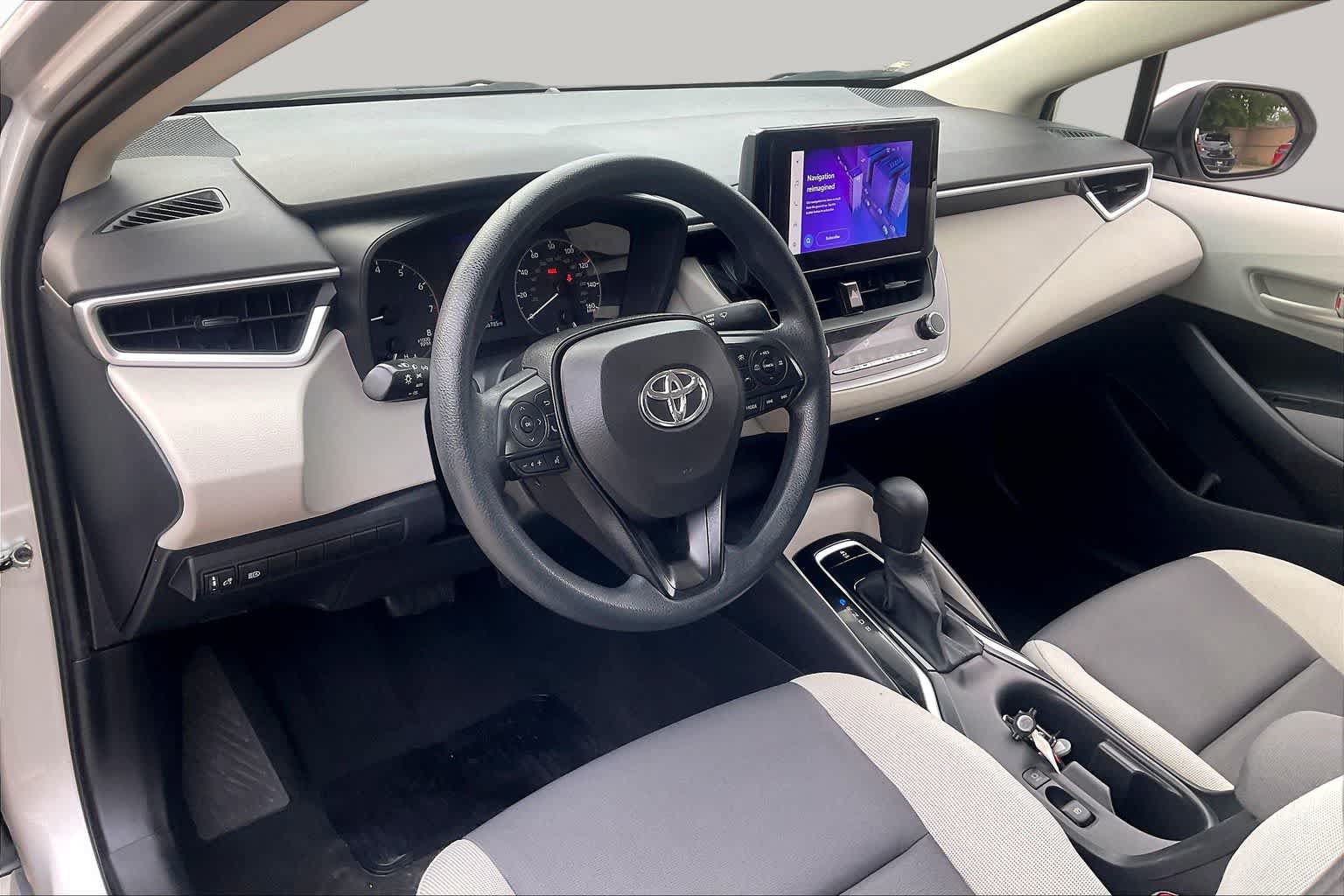 Used 2023 Toyota Corolla LE FWD image 15
