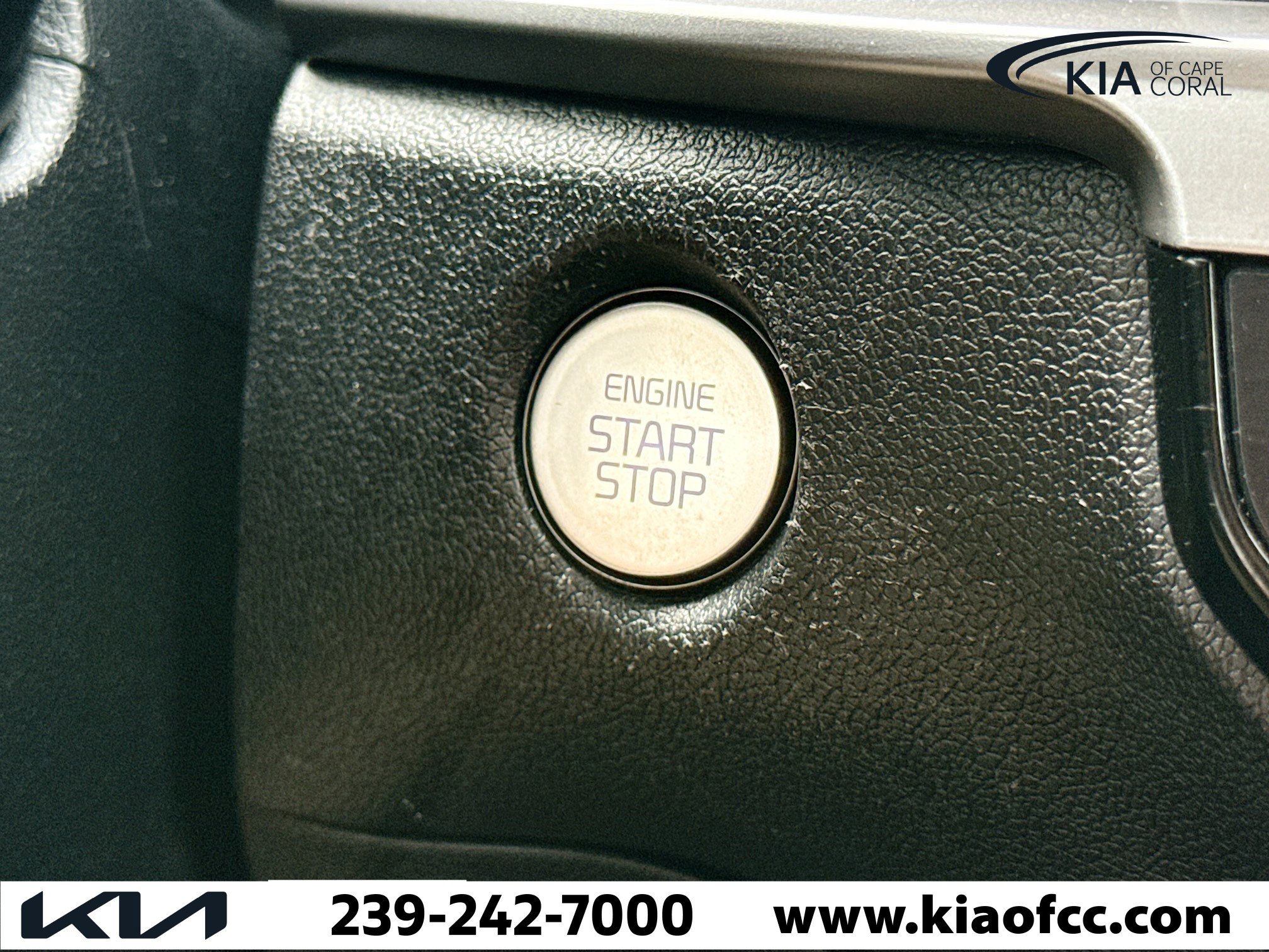 Certified 2025 Kia Sorento S image 36