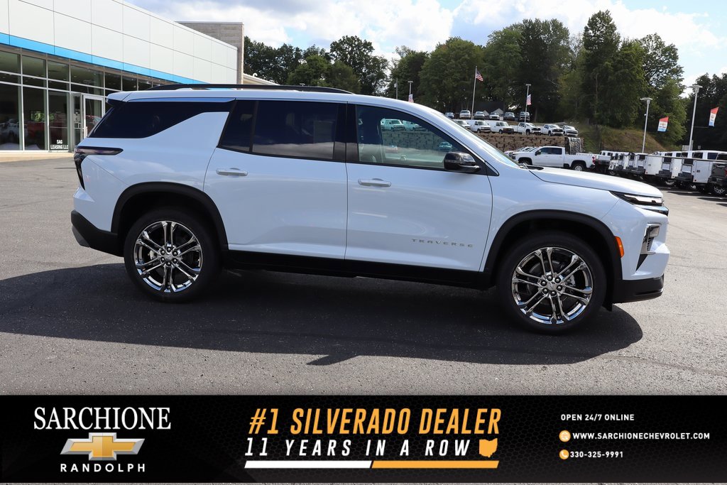 New 2026 Chevrolet Traverse LT w/ LPO, Floor Liner Package image 1