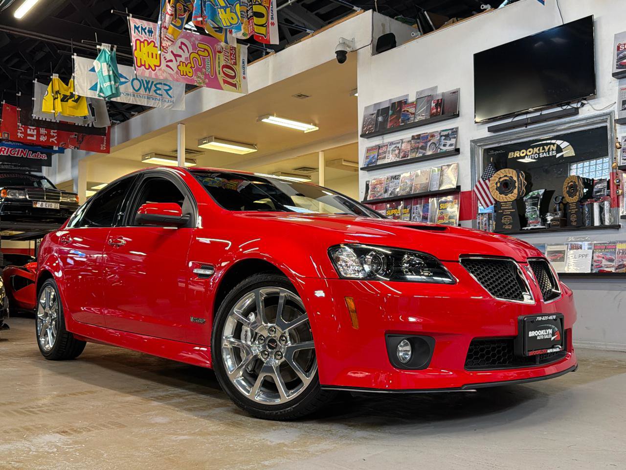 Used 2009 Pontiac G8 GXP RWD image 1