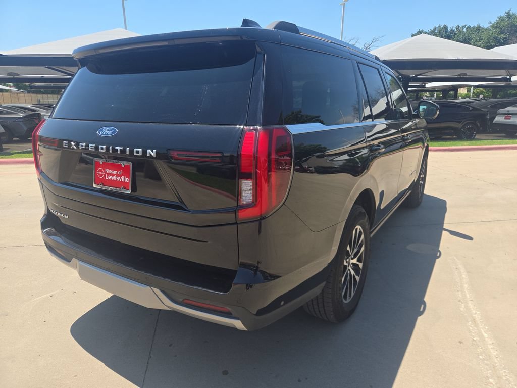 Used 2025 Ford Expedition Platinum AWD/4WD image 5