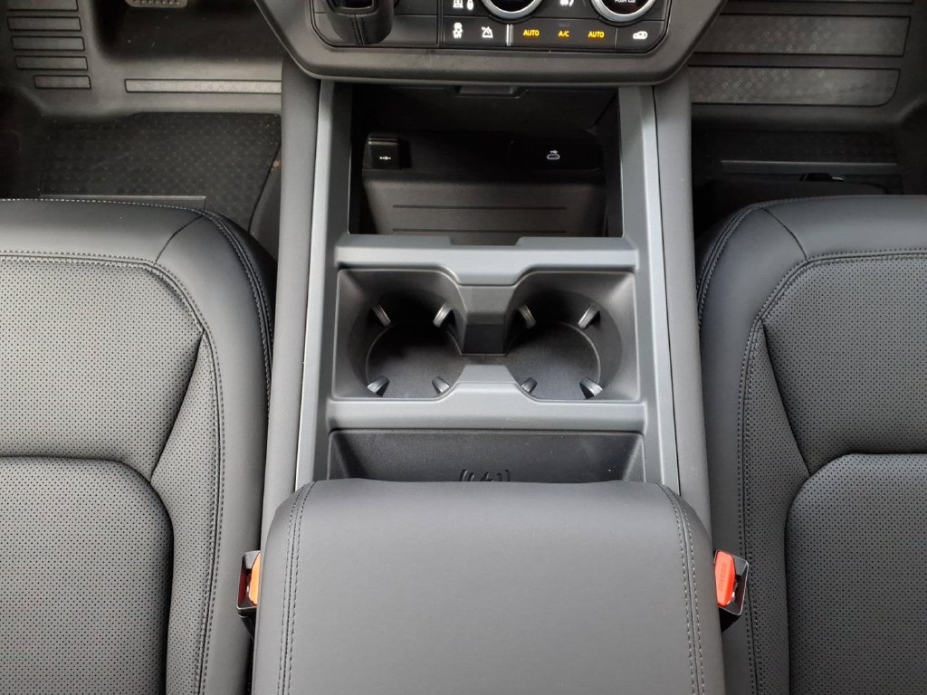 New 2026 Land Rover Defender 110 S AWD/4WD image 21