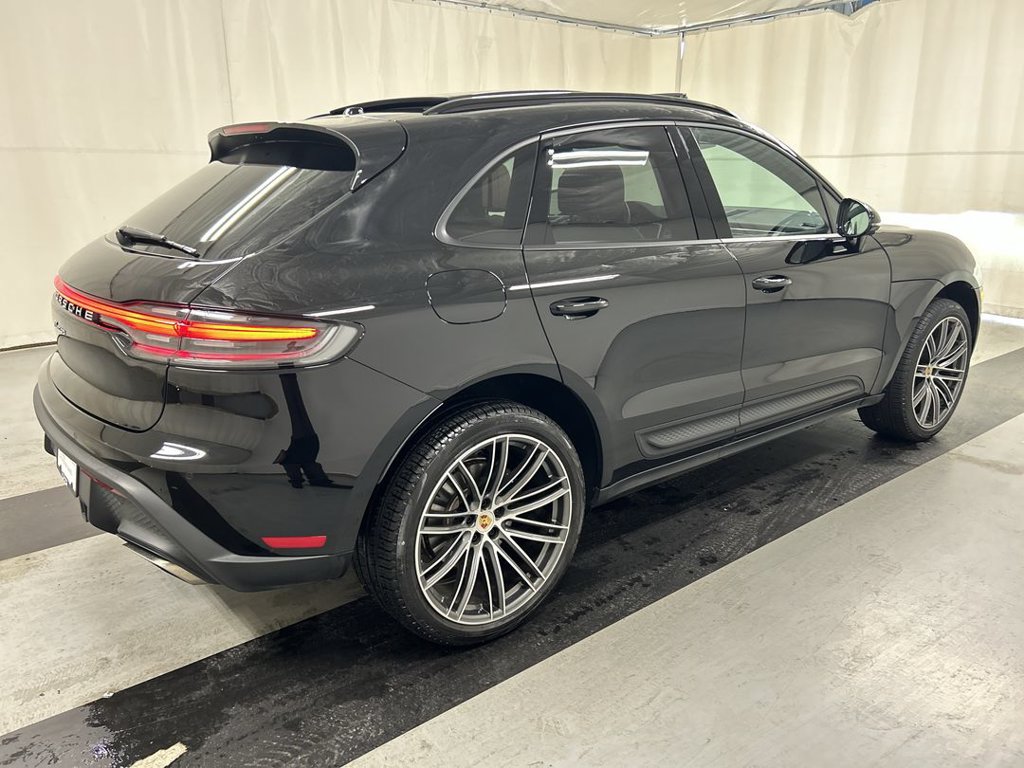 Certified 2026 Porsche Macan AWD/4WD image 2