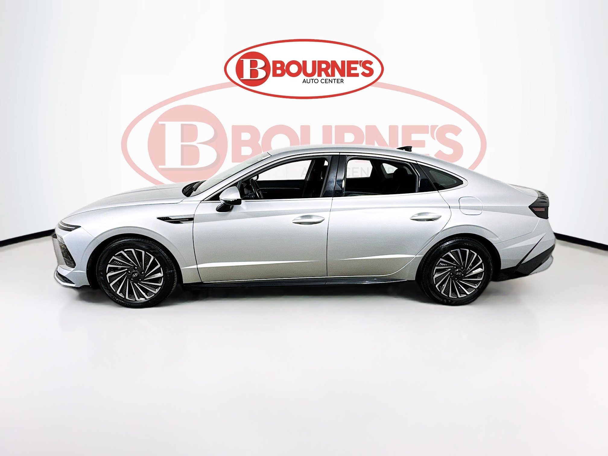 Used 2025 Hyundai Sonata SEL FWD image 6