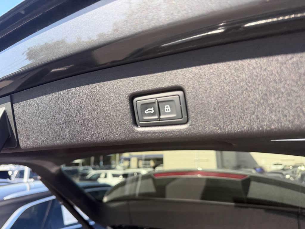 Used 2025 Audi Q5 Premium Plus AWD/4WD image 31