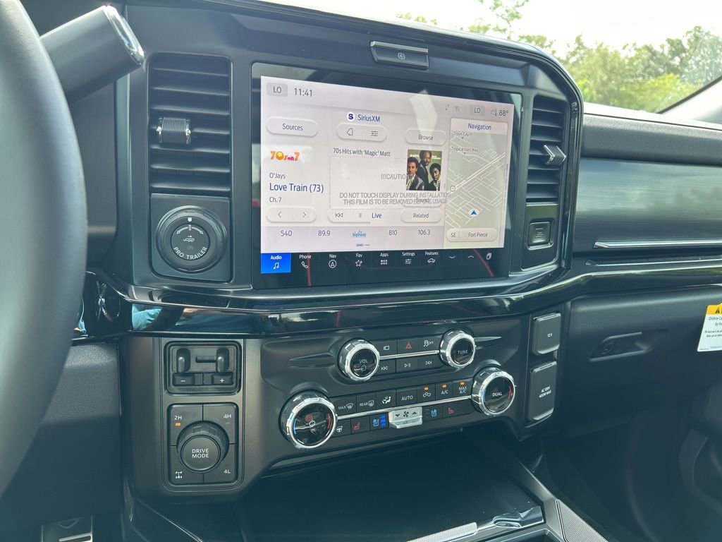 New 2026 Ford F250 Lariat w/ Black Appearance Package image 24