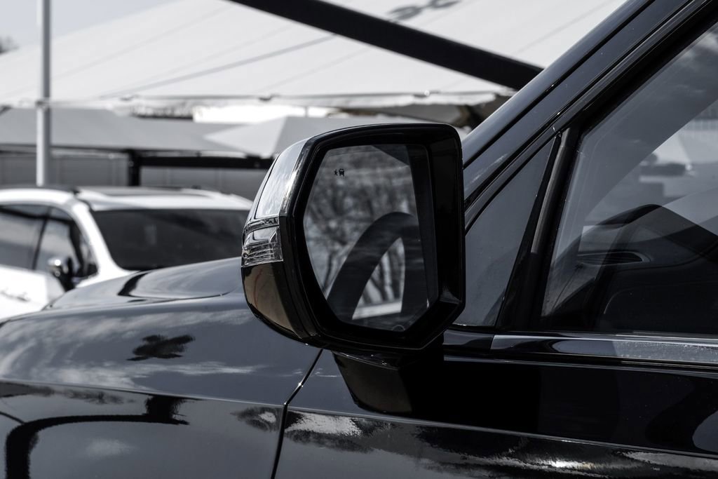 Used 2024 Chevrolet Suburban Premier image 44