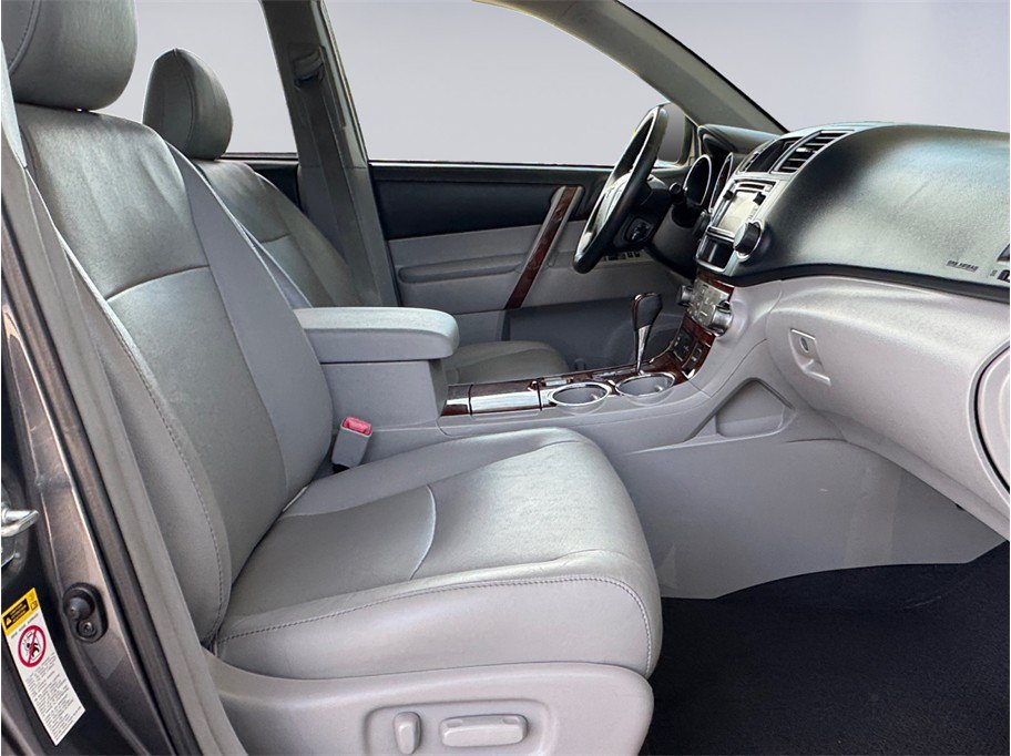 Used 2013 Toyota Highlander Limited FWD image 20