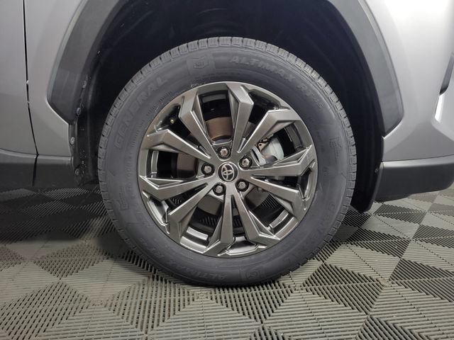Used 2022 Toyota RAV4 XLE Premium AWD/4WD image 11