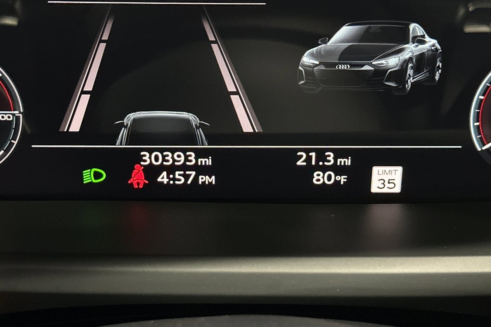 Used 2022 Audi e-tron GT Premium Plus image 22